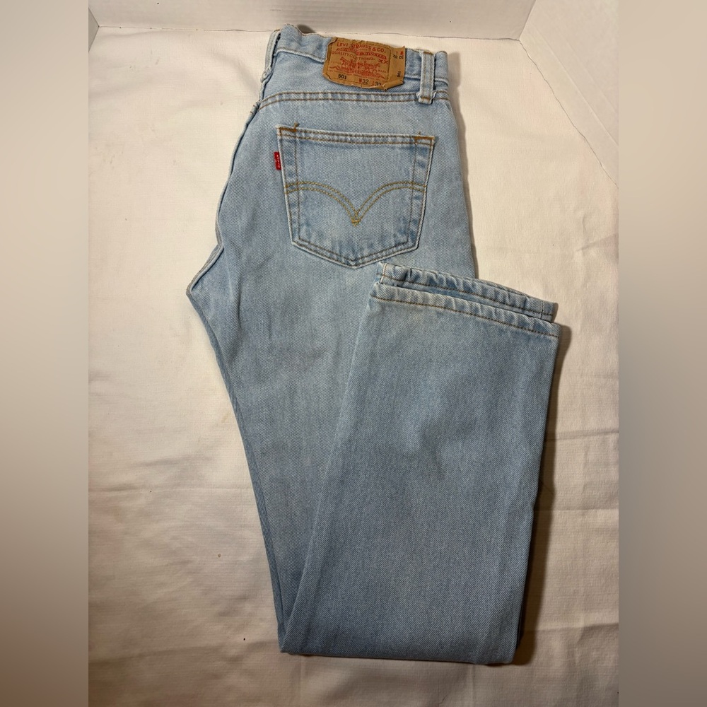 Y2K Levi's Blue Straight Jeans Classic Style